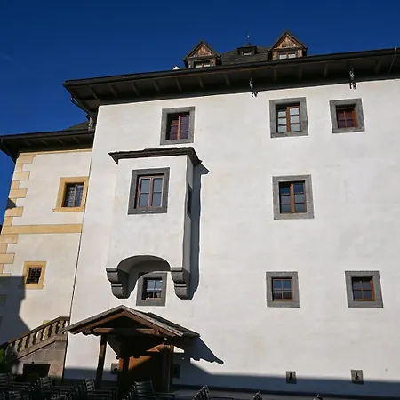 Vodny Hrad Hronsek バンスカー・ビストリツァ