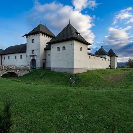 Vodny Hrad Hronsek * バンスカー・ビストリツァ