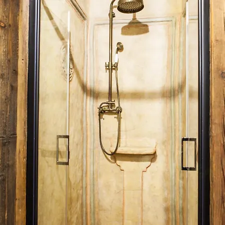 ホテル Vodny Hrad Hronsek バンスカー・ビストリツァ